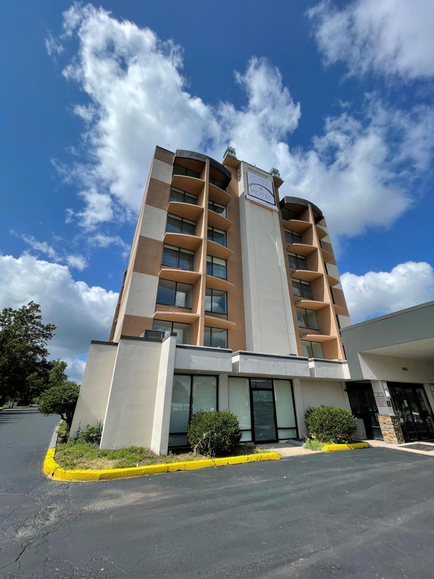 Saint Louis Airport Hotel Woodson Terrace Exteriér fotografie
